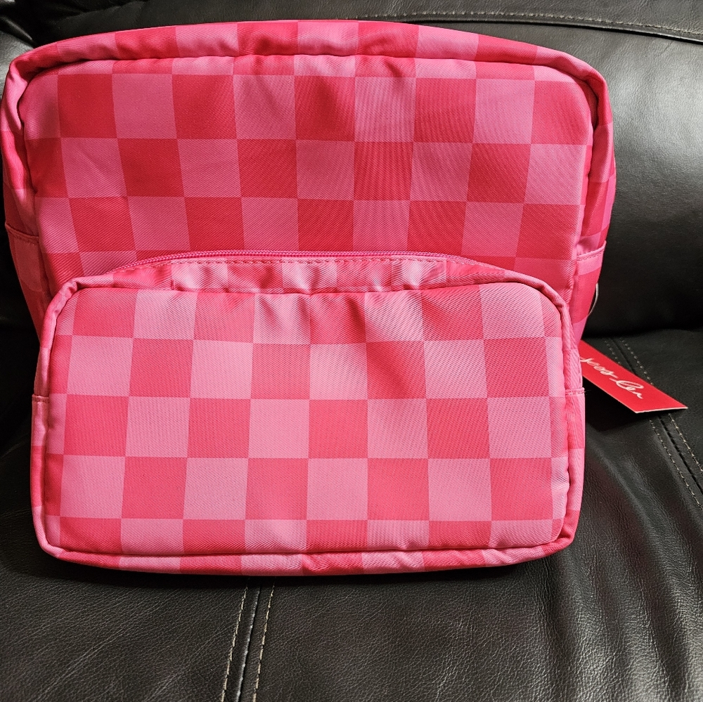 Neon pink checkered traveling set